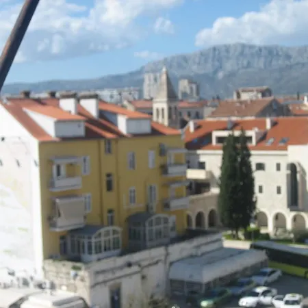 Split Central Guesthouse Pensjonat 3*