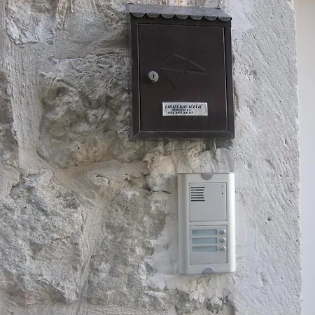 Split Central Guesthouse 스플리트